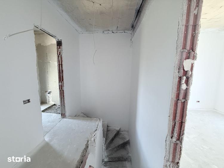 Duplex deosebit, 5 camere, curte generoasa, zona Safirului-Gladiolelor - 14
