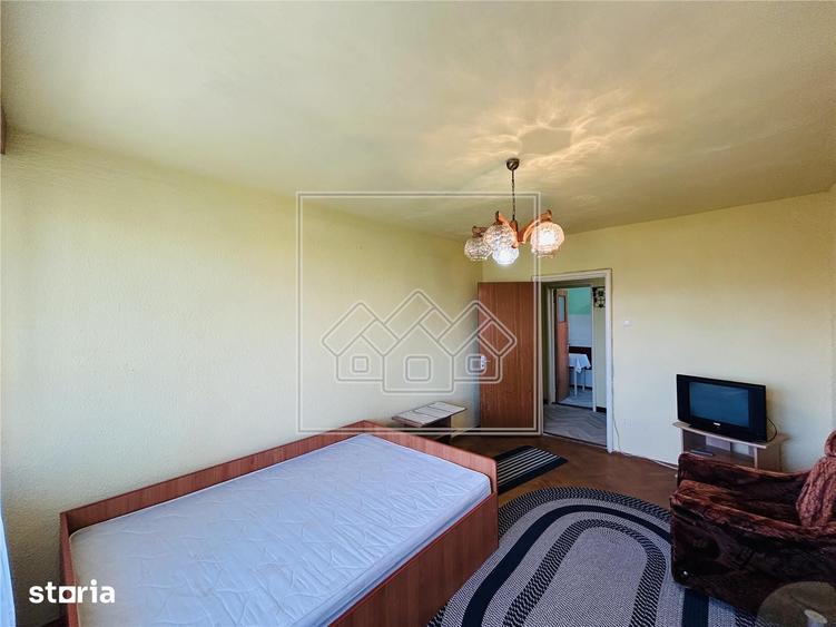 Apartament cu 2 camere decomandat în Ștrand