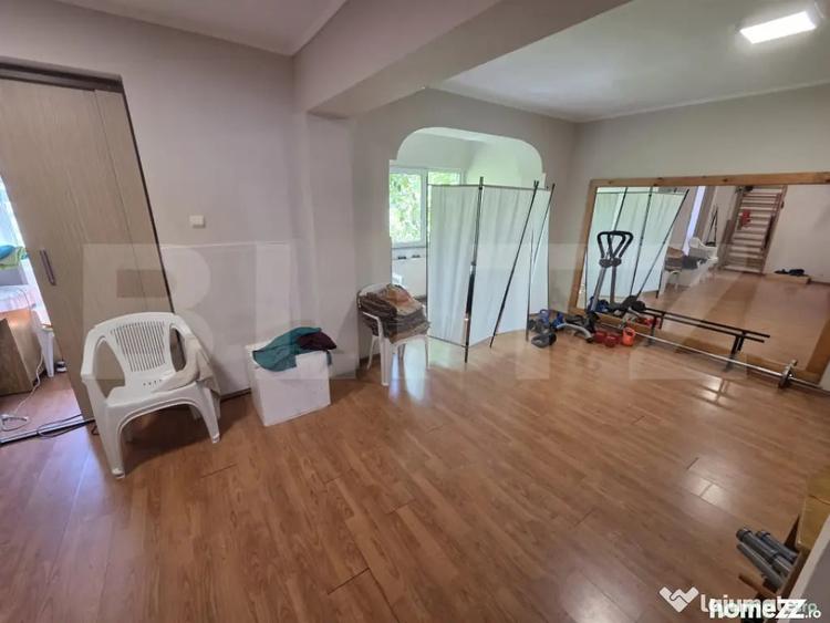 Apartament cu 3 camere decomandat în Dumbrava 2