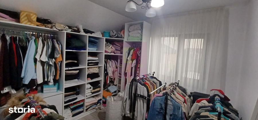 Casă cu 4 camere cu Teren 450 Mp în Săbăreni