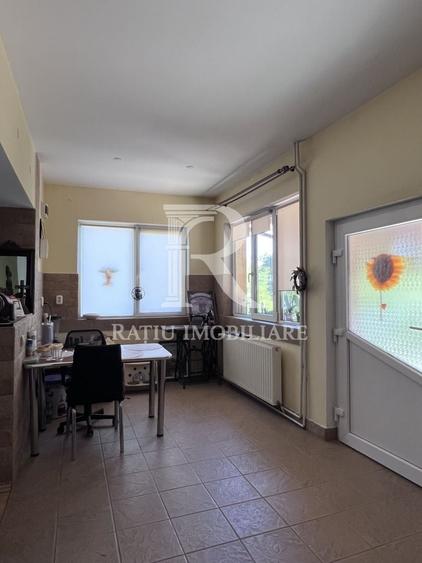 Casă individuală cu 4 camere cu Canalizare în Sântandrei