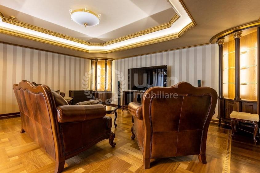 Casă individuală cu 10 camere cu Piscina în Andrei Mureșanu