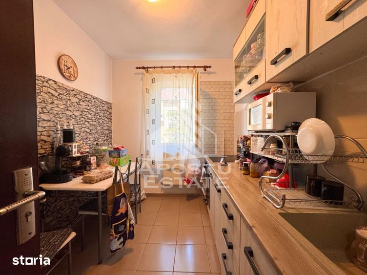 Apartament cu 2 camere semidecomandat, mobilat în Nord
