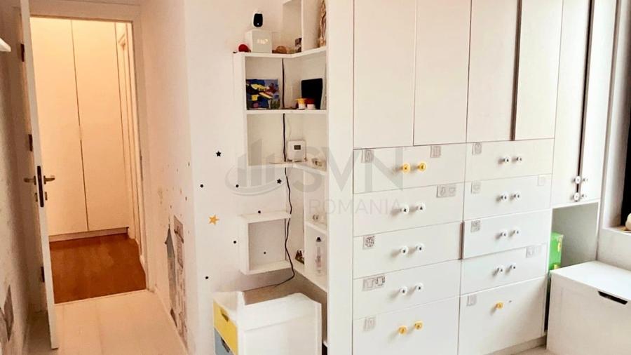 Apartament cu 4 camere decomandat, mobilat în Lacul Tei