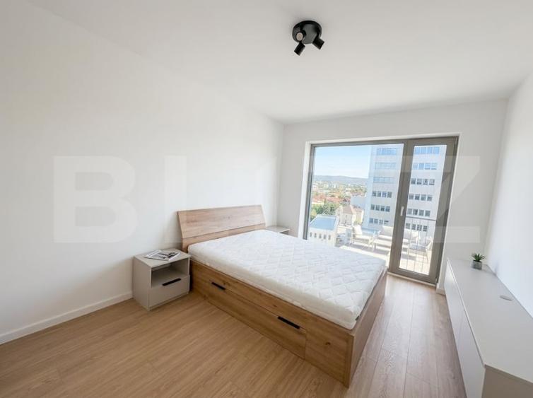 Apartament cu 2 camere semidecomandat, mobilat în Dâmbul Rotund