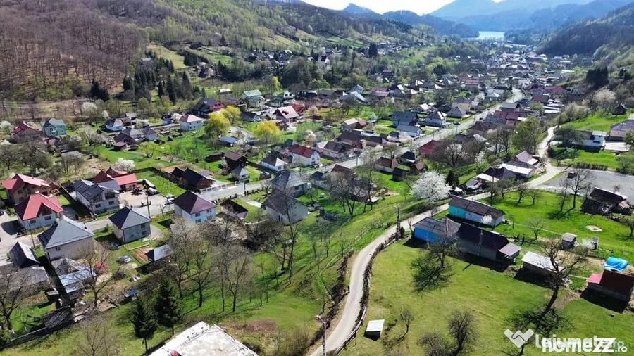 Teren de 1106 mp, în Firiza