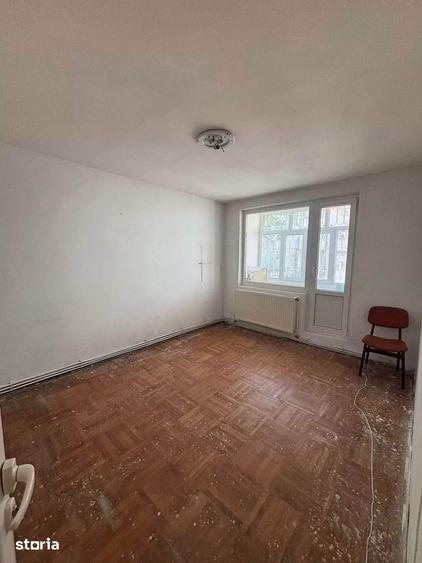 Spațiu comercial, de 75 mp, în Central