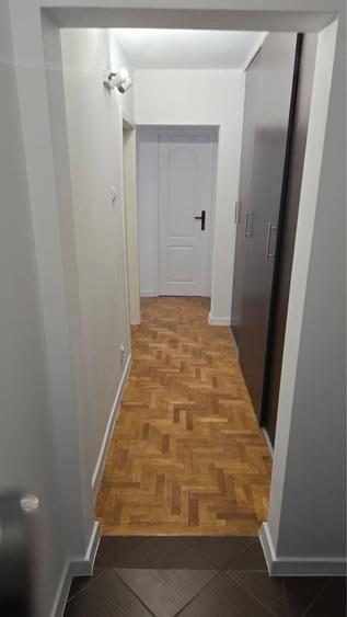 Apartament cu 3 camere decomandat în Girocului