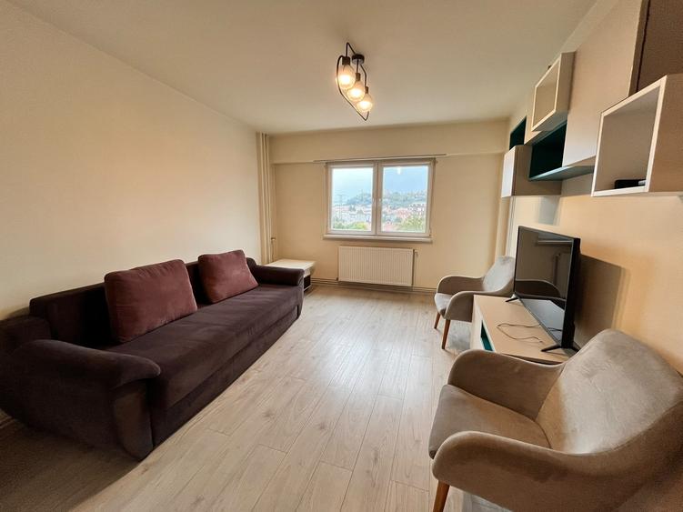 Apartament cu 2 camere decomandat în Semicentral