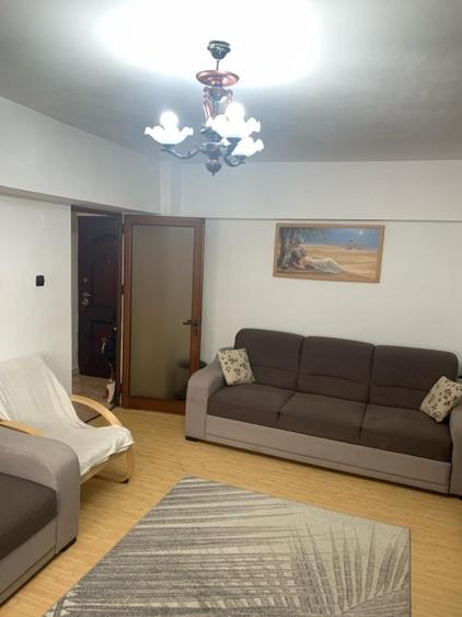 Apartament cu 2 camere decomandat, mobilat în Unirii Sud
