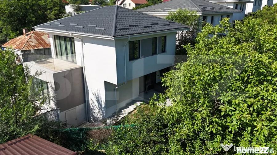 Casă cu 4 camere cu Teren 330 Mp în Bârnova