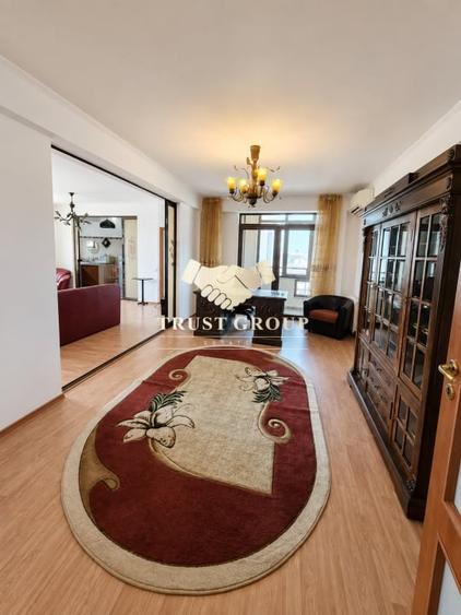 Apartament cu 5 camere decomandat în Arcul de Triumf