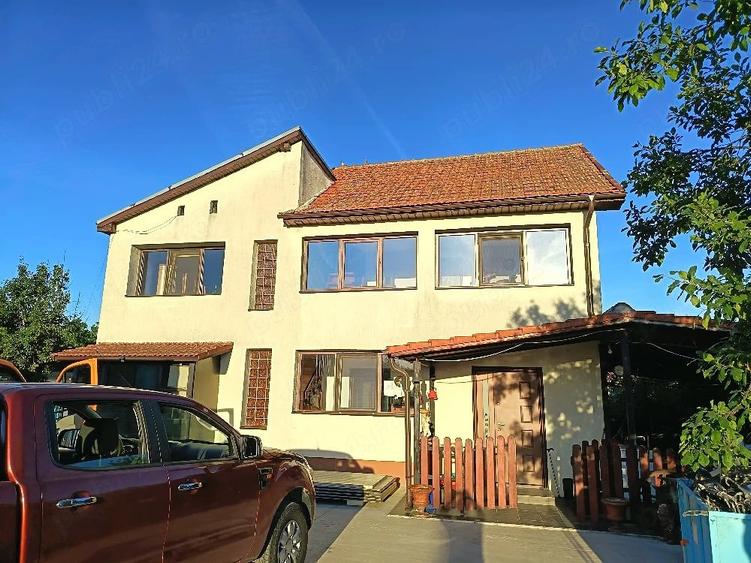 Casă cu 4 camere cu Teren 2741 Mp în Jebel