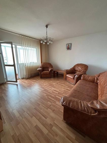 Apartament cu 4 camere decomandat în Micro 4