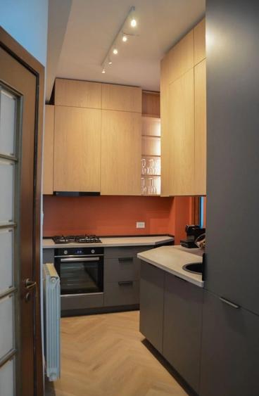 Apartament cu 2 camere decomandat în Universitate