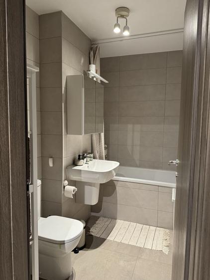 Garsonieră decomandată în Central
