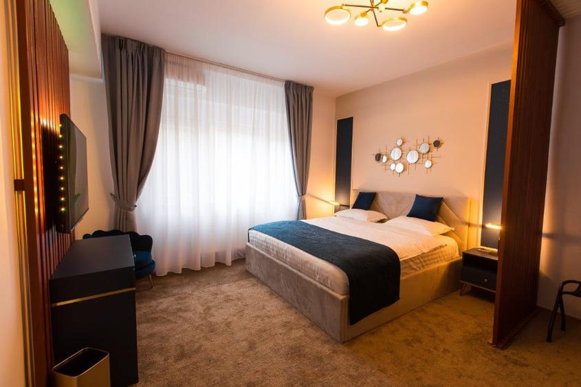Apartament cu 3 camere decomandat în Ultracentral