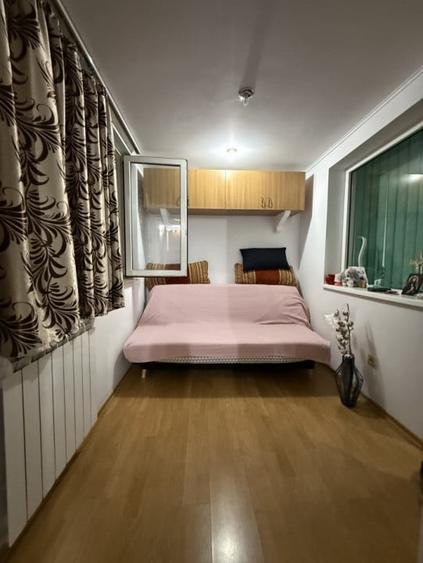 Apartament cu 2 camere decomandat, mobilat în Piața Nouă