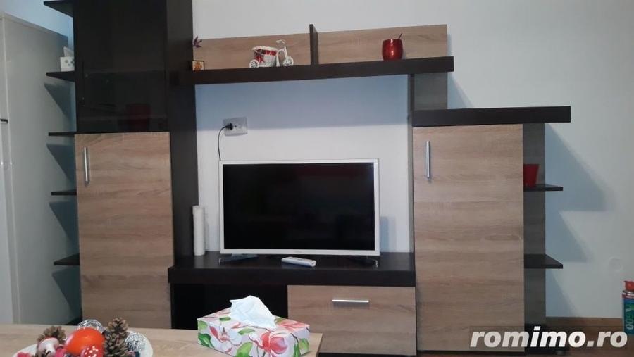 Garsonieră decomandată în Regie
