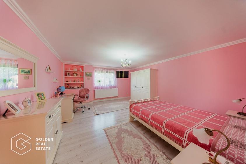 Casă individuală cu 5 camere cu Canalizare în Felnac