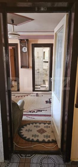 Apartament cu 2 camere semidecomandat, mobilat în 14 Mai