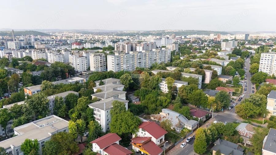 Casă cu 4 camere cu Teren 326 Mp în Filiași