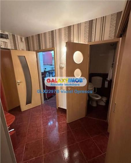 Apartament cu 4 camere decomandat, mobilat în Titan