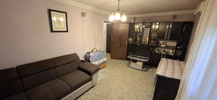 Apartament cu 3 camere decomandat în Nord