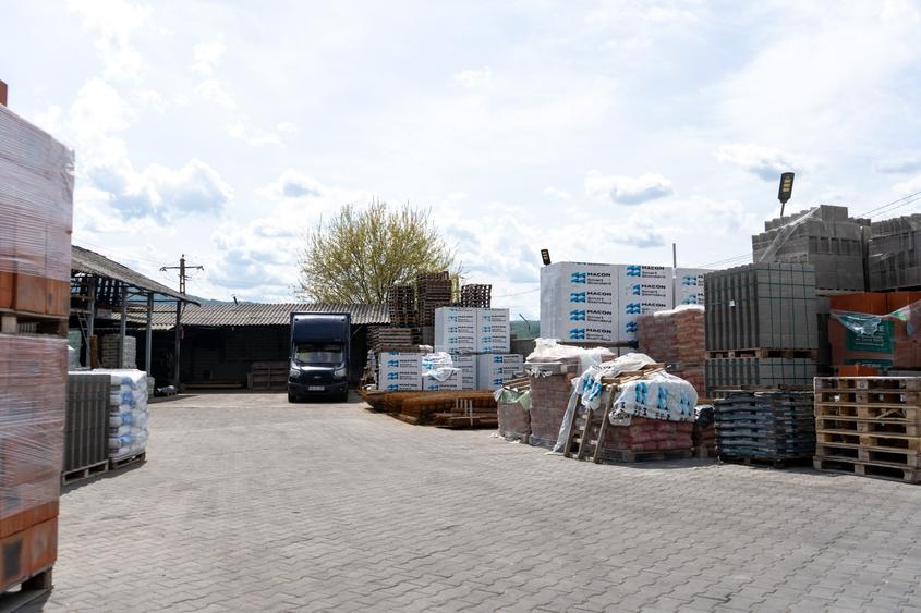 Spațiu comercial, de 656 mp, în Călimănești