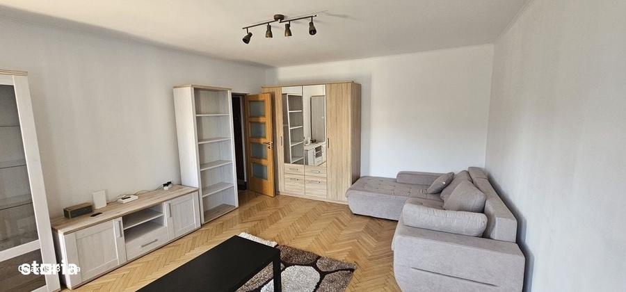 Garsonieră decomandată în Unirii