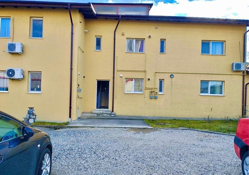 Garsonieră decomandată, mobilată în Ozana