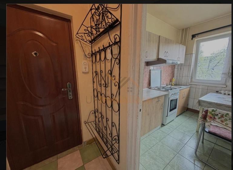 Apartament cu 2 camere semidecomandat în Exterior Vest