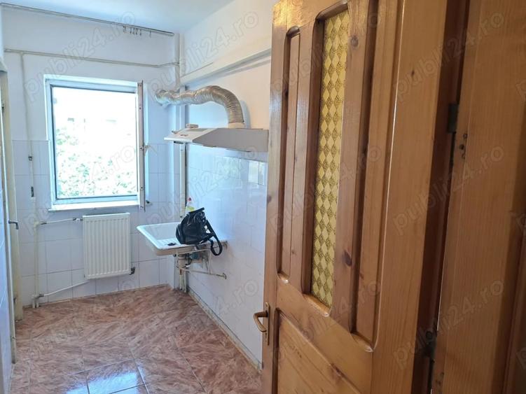 Apartament cu 2 camere decomandat în Piața Nouă