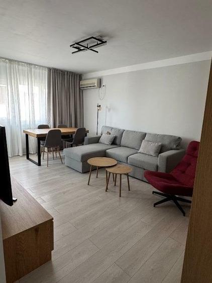 Apartament cu 2 camere decomandat, mobilat în Primăverii