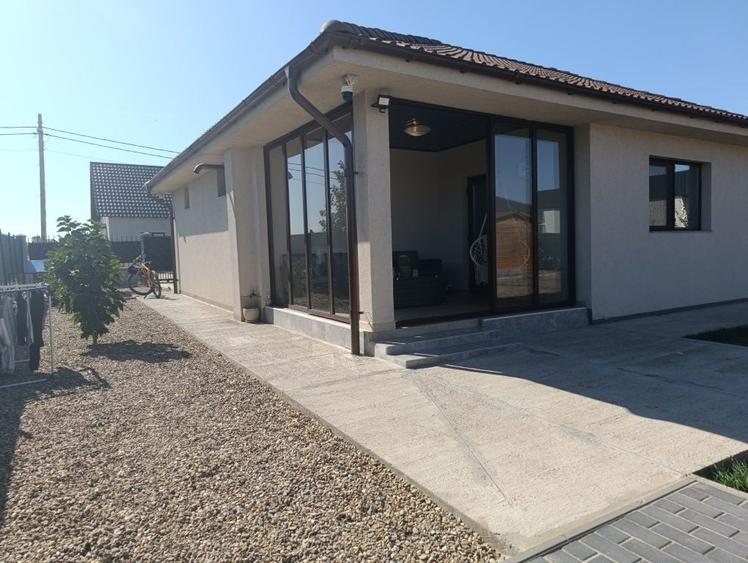 Casă cu 3 camere în Livada de Bihor