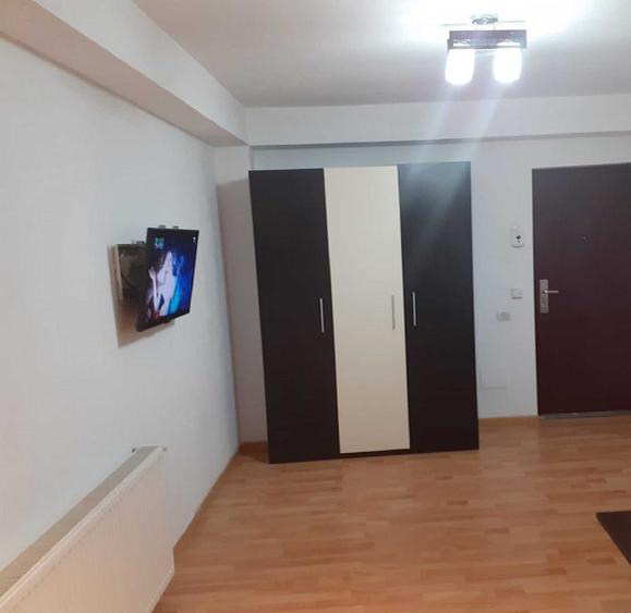 Garsonieră în Titan