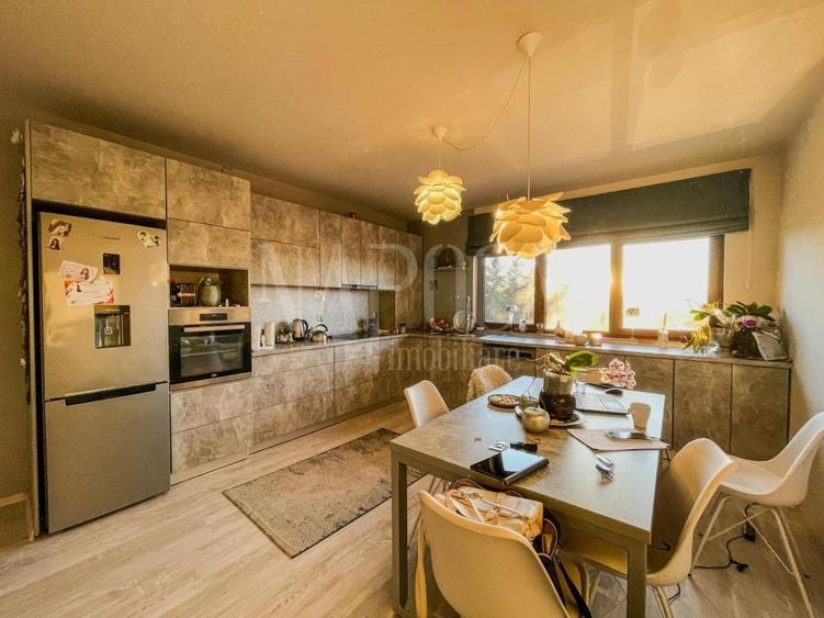 Duplex cu 4 camere cu Canalizare în Florești