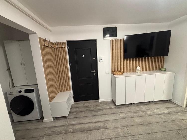 Apartament cu 2 camere decomandat în Petros