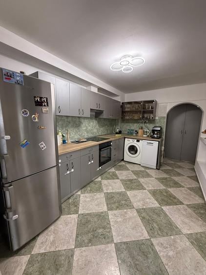 Casă individuală cu 6 camere cu Teren 270 Mp în Brâncoveanu