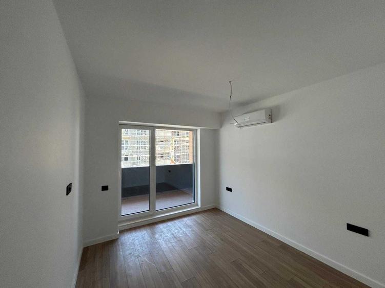 Apartament cu 3 camere decomandat în Cățelu