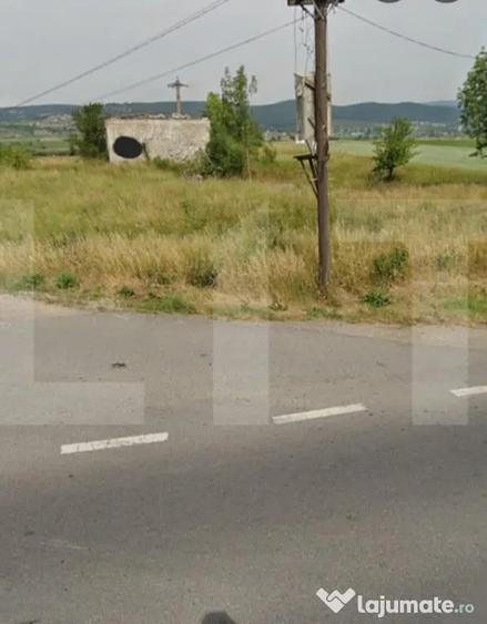 Teren de 5600 mp, în Chilieni