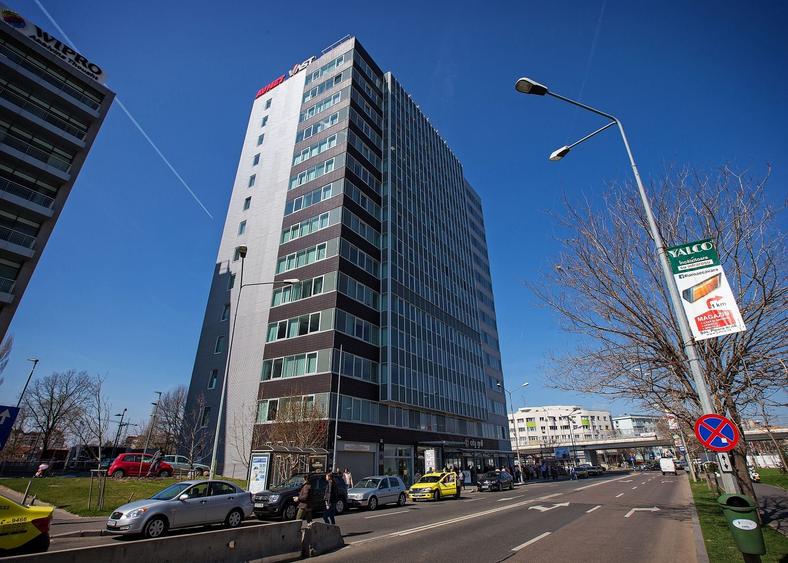 Birou, de 7,600 mp, în Aviației