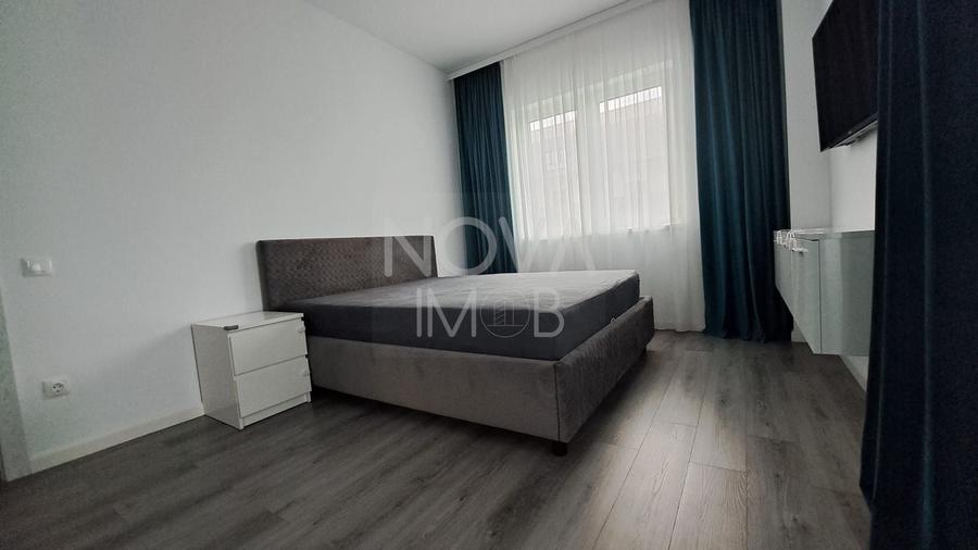Apartament cu 3 camere semidecomandat, mobilat în Mihai Viteazul