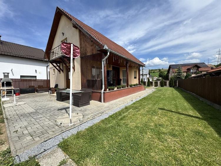 Casă cu 4 camere în Sântana de Mureș