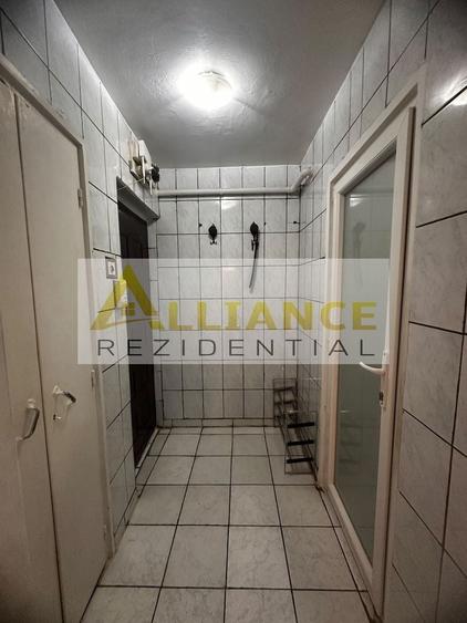 Apartament cu 2 camere semidecomandat, mobilat în Berceni