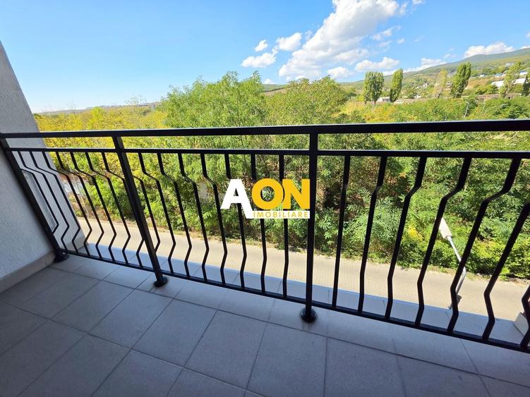 Apartament cu 3 camere decomandat, mobilat în Cetate