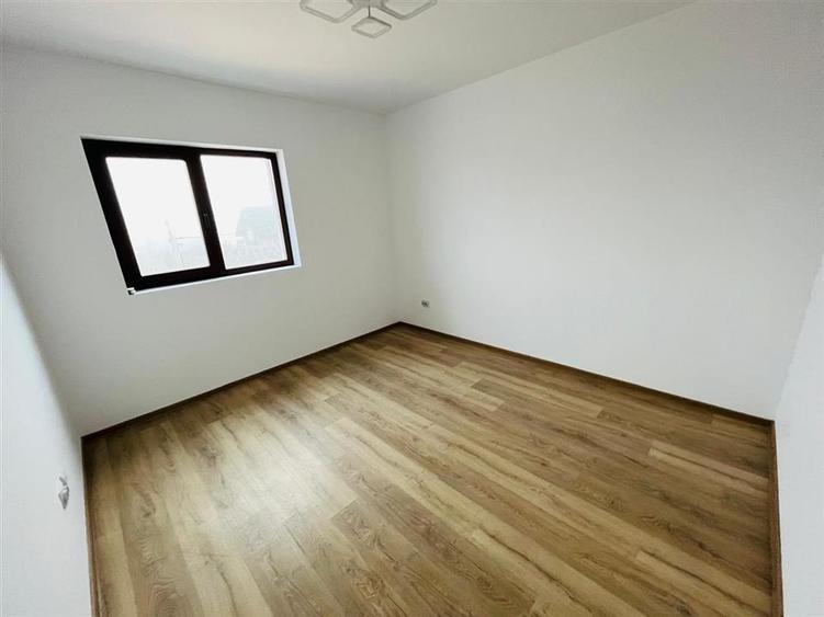 Apartament cu 2 camere decomandat în Cug