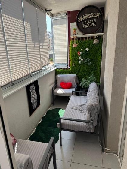 Apartament cu 2 camere decomandat, mobilat în Central