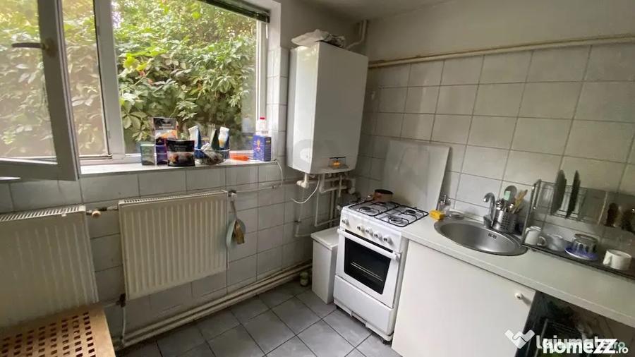Casă cu 2 camere cu Teren 180 Mp în Domenii