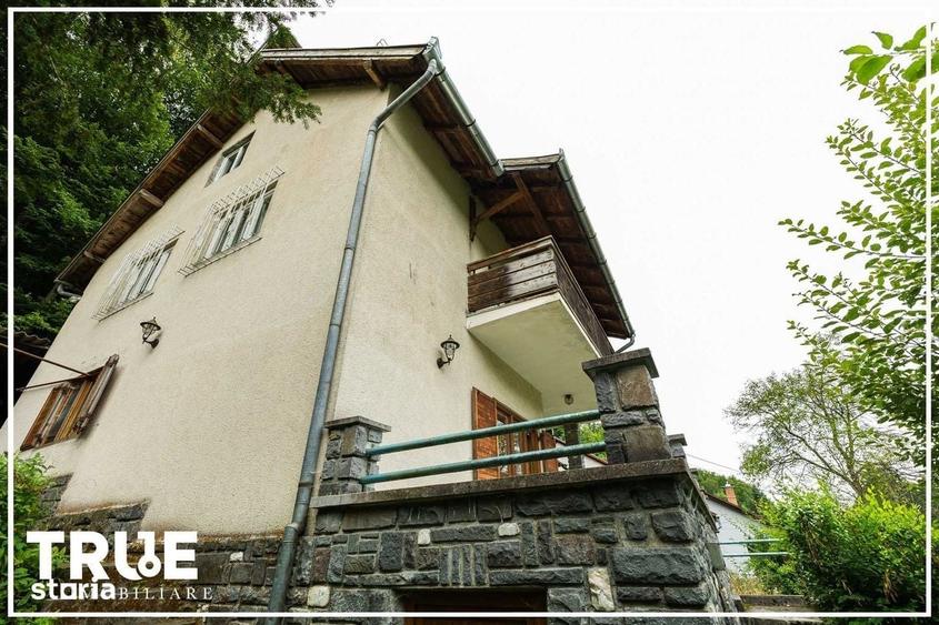 Casă cu 4 camere cu Teren 130 Mp în Praid
